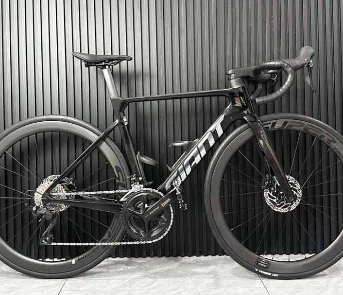 Xe Đạp Đua Giant Propel ADV 2